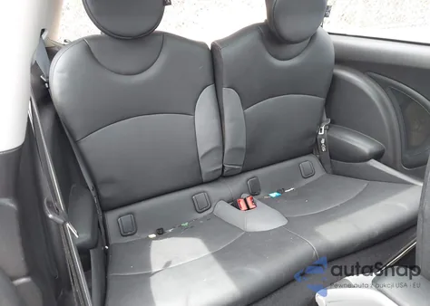 2010 Mini Cooper z USA, uszkodzony, nr VIN WMWMF3C52ATZ61026